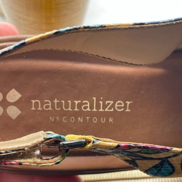 NATURALIZER N5 CONTOUR Wooden Heels Floral Slingback Shoes 9 - Picture 12 of 14